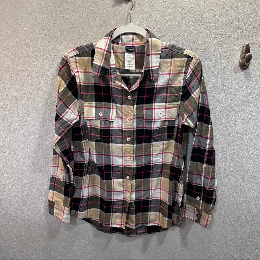 Patagonia Plaid Button Down Shirt Pink Tan Black White 8